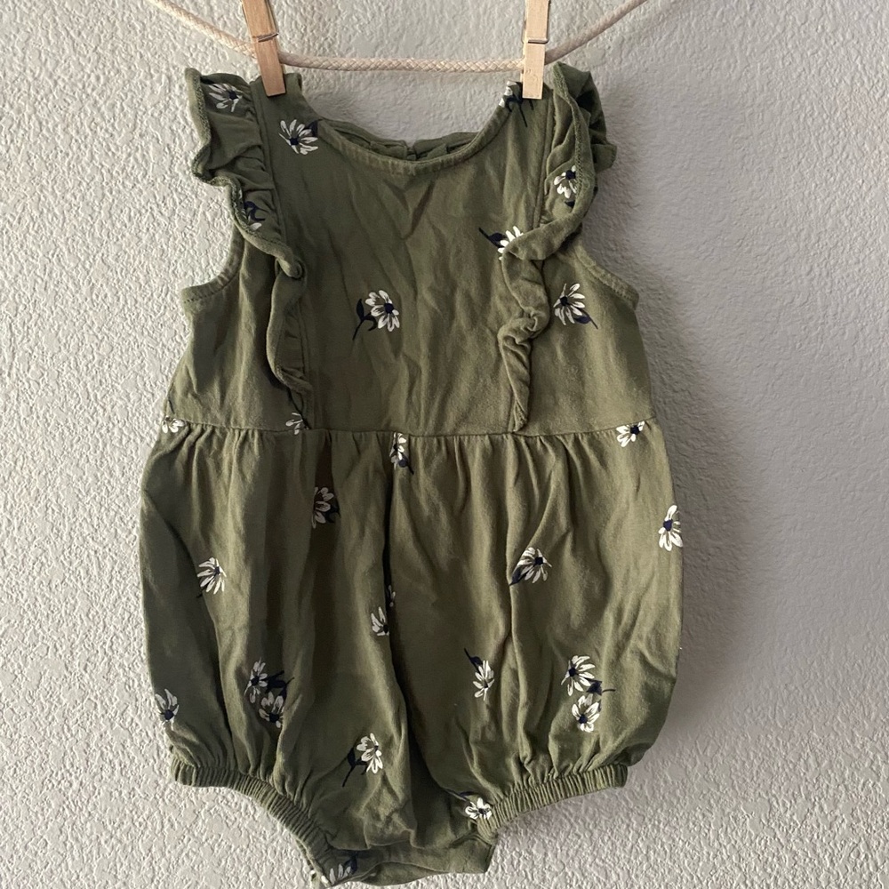 Old Navy Floral 6-12M Baby Romper